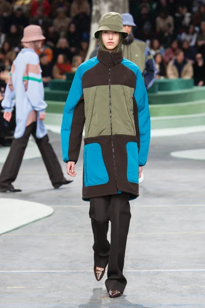 Look 46